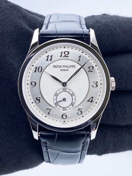 Patek Philippe Calatrava 5196P-001